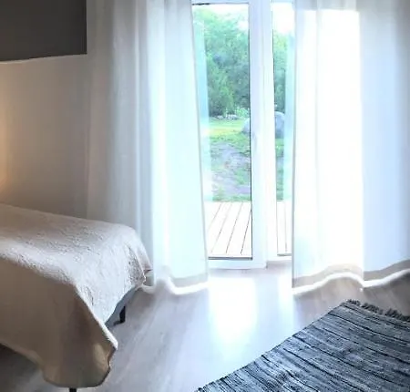 Lontova Puhkemaja Kunda
